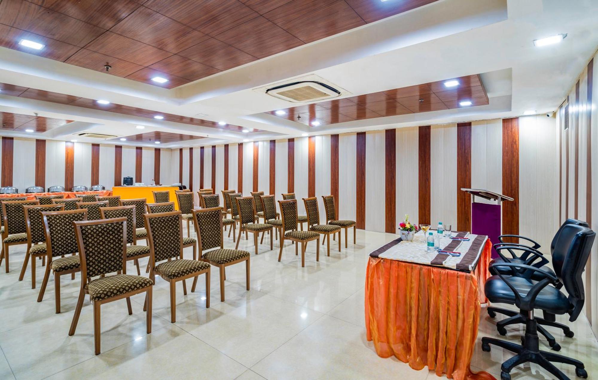 Zip By Spree Hotels Delhi Greater Kailash New Delhi Eksteriør billede