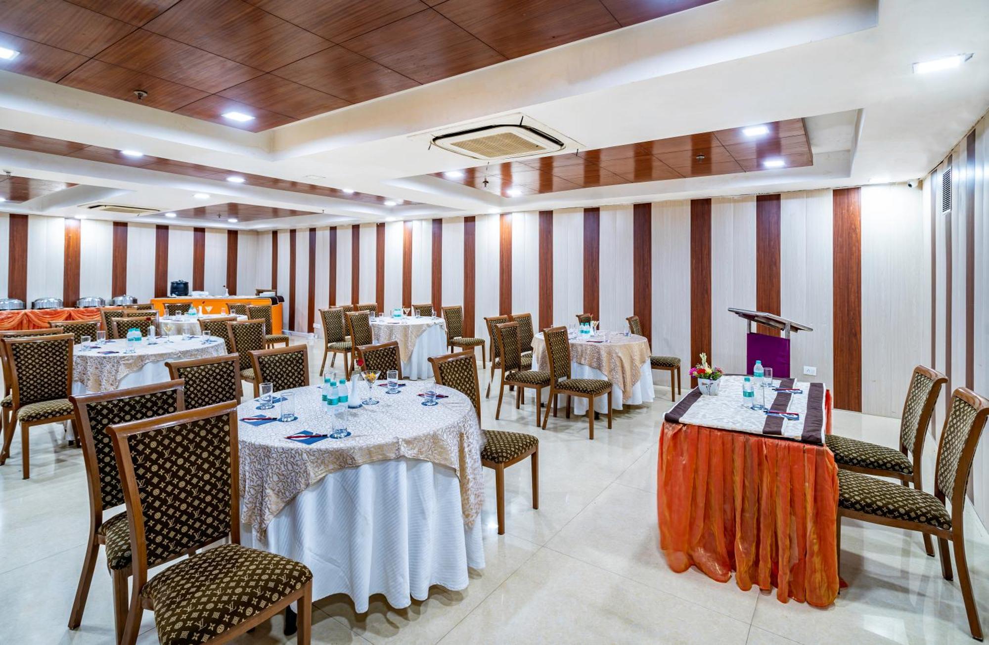 Zip By Spree Hotels Delhi Greater Kailash New Delhi Eksteriør billede